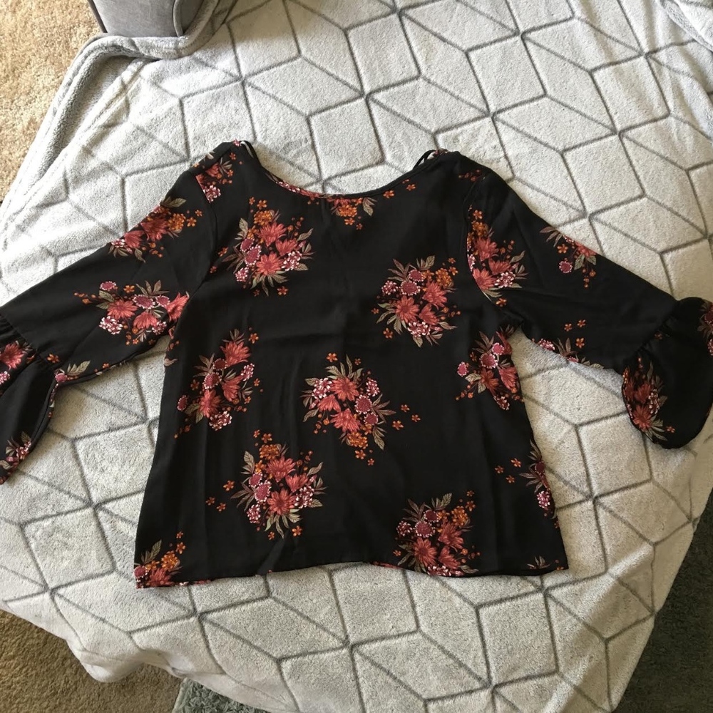 One Clothing Bell Sleeve Floral Top